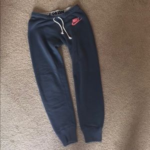 Nike lightweight joggers